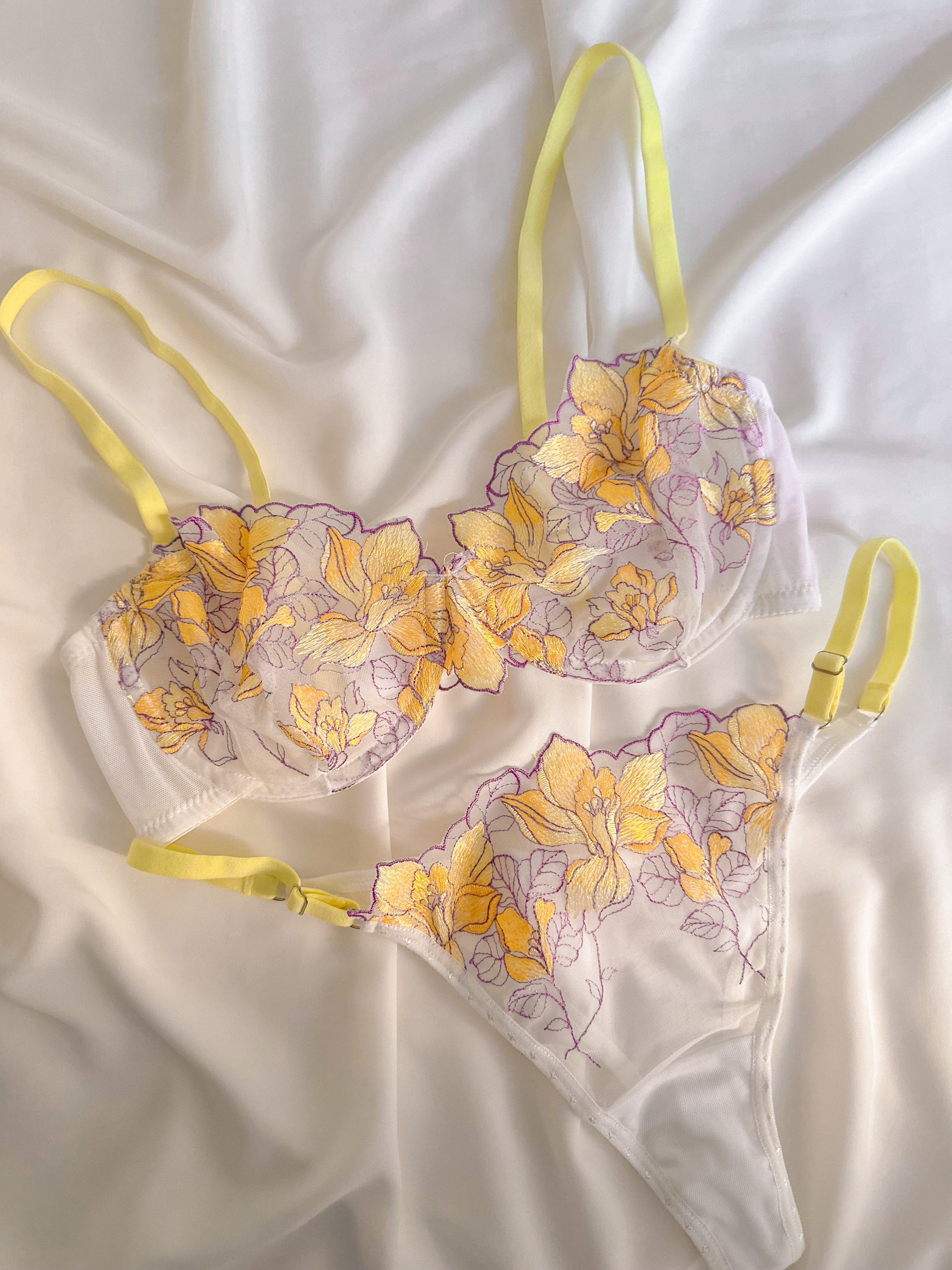 Lemon Flower Underwire Bra Set